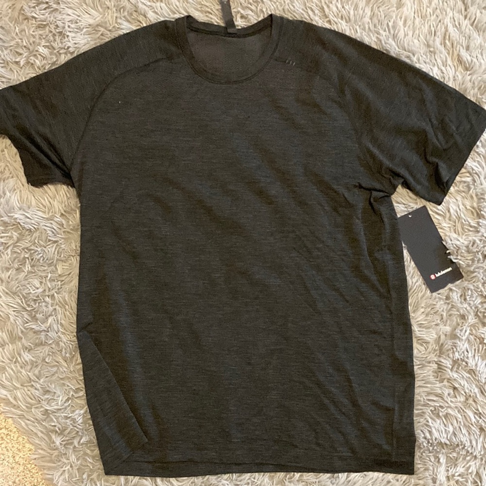 Lululemon men’s black shirt - new with tags - xl